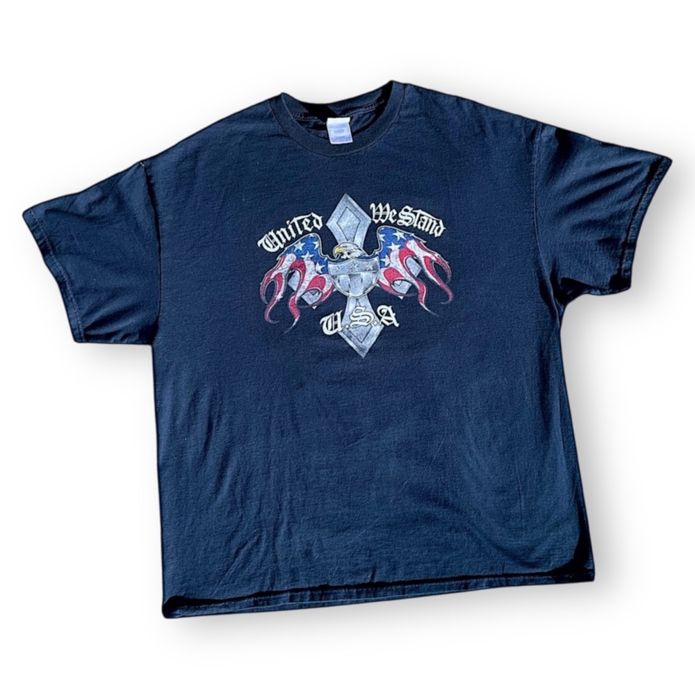 Vintage Dark Navy Blue 'United We Stand USA' Graphic Tee